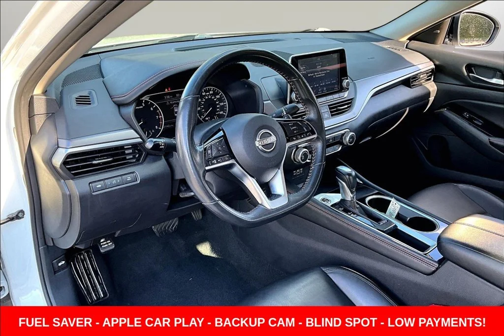 Used 2024 White Nissan 2.5 SR image 21
