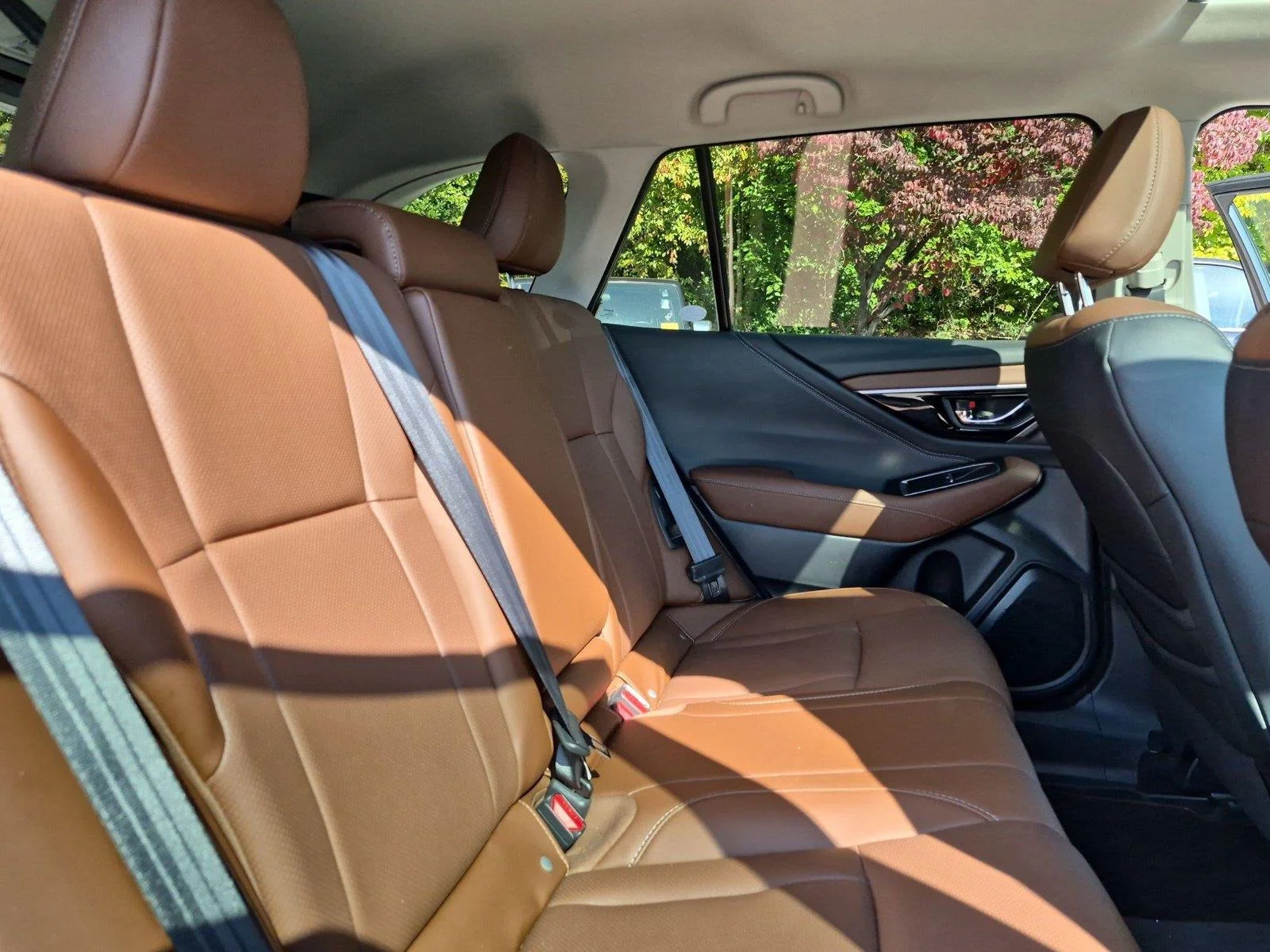 Used 2025  SUBARU TOUR image 35