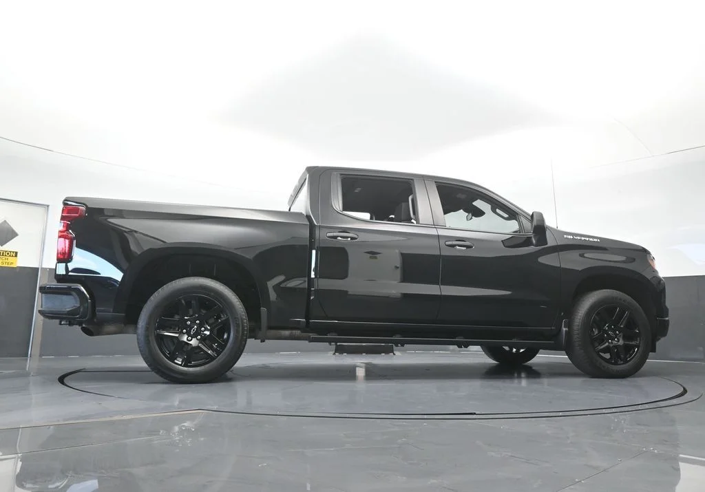 Used 2024 Black Chevrolet Custom image 56