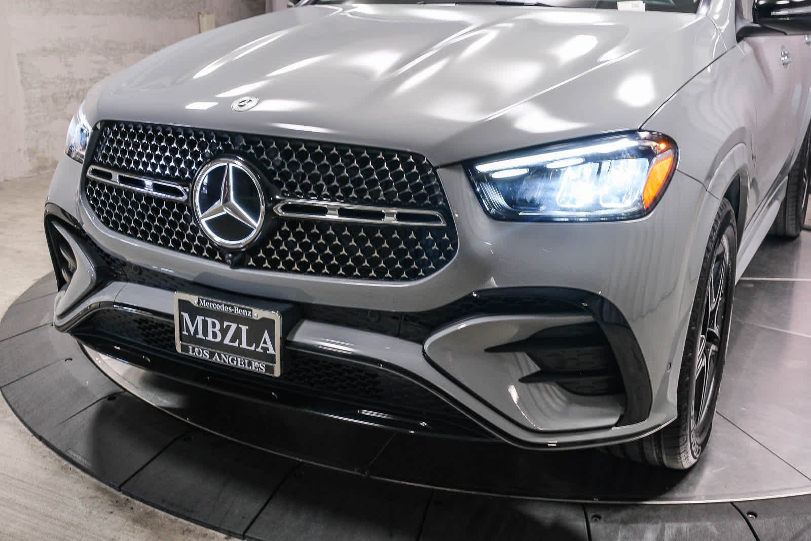 Certified Used 2025 MANUFAKTUR Alpine Grey Mercedes-Benz GLE 350 image 11