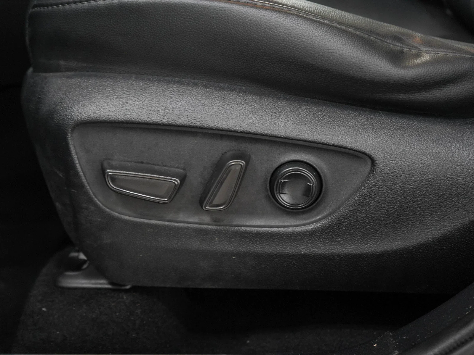 Used 2021 Blue Toyota Hybrid Platinum image 28