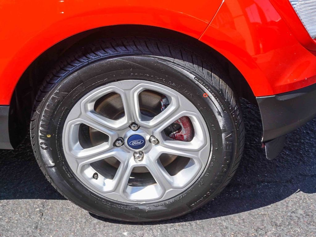 Used 2019 Red Ford SE image 10