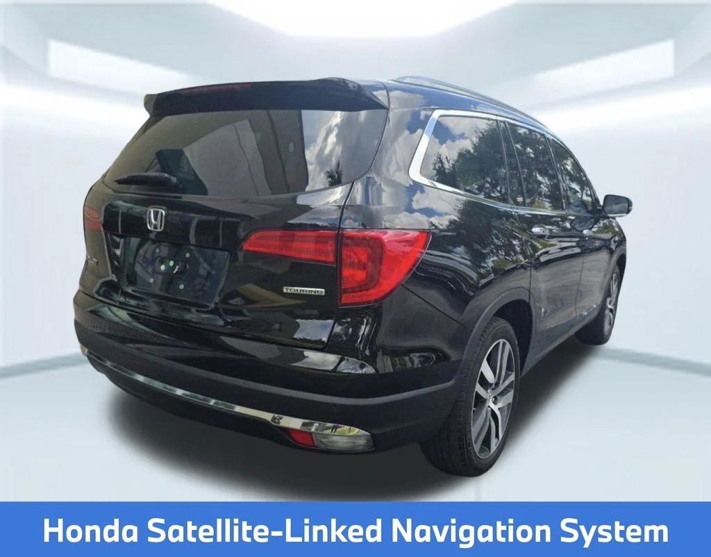 Used 2017 Black Honda Touring image 2