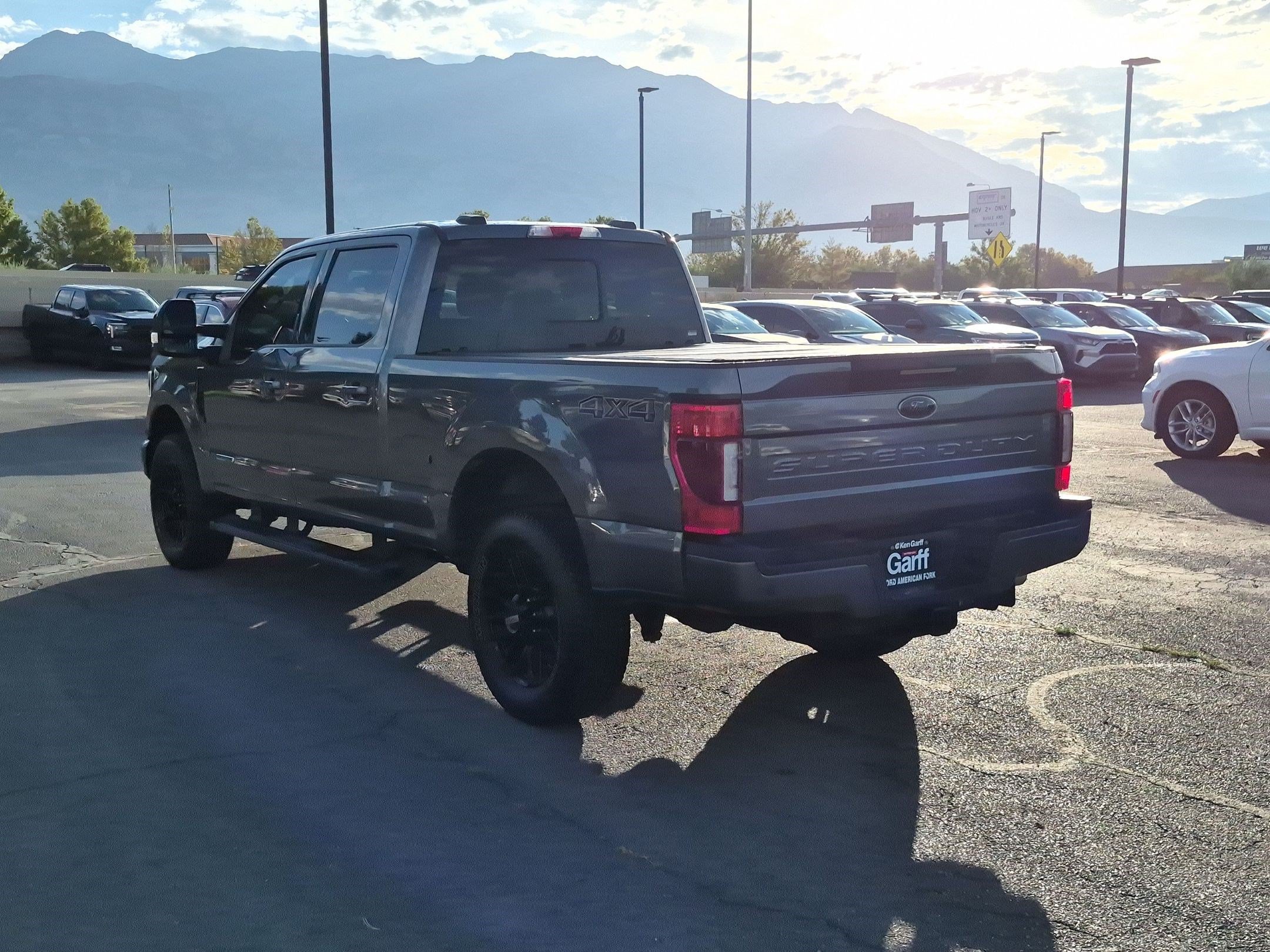 Used 2022 Gray Metallic Ford LARIAT image 5
