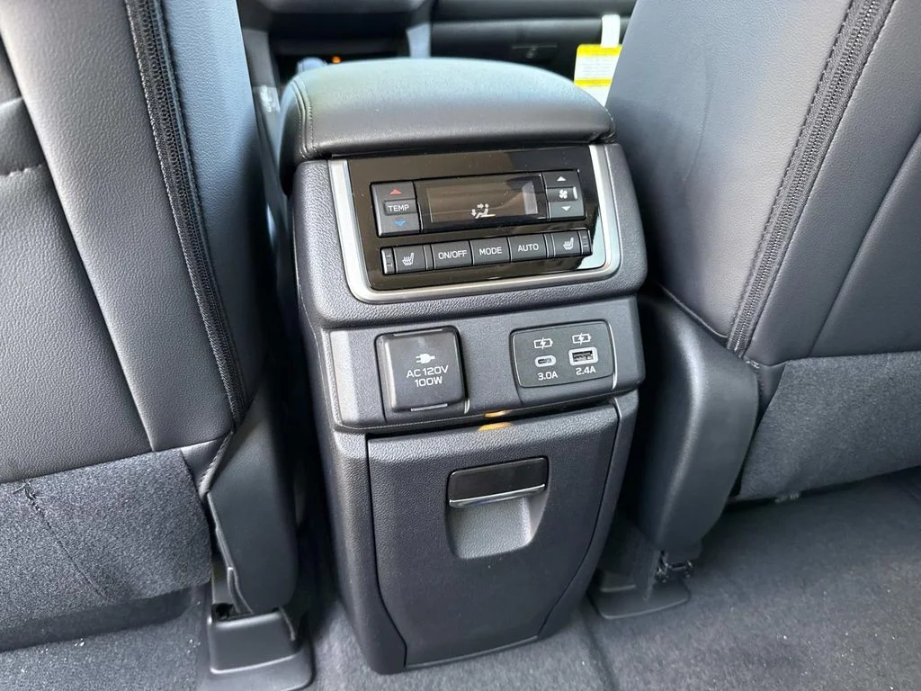 2025 Subaru Ascent Onyx Edition-Touring - Photo 18