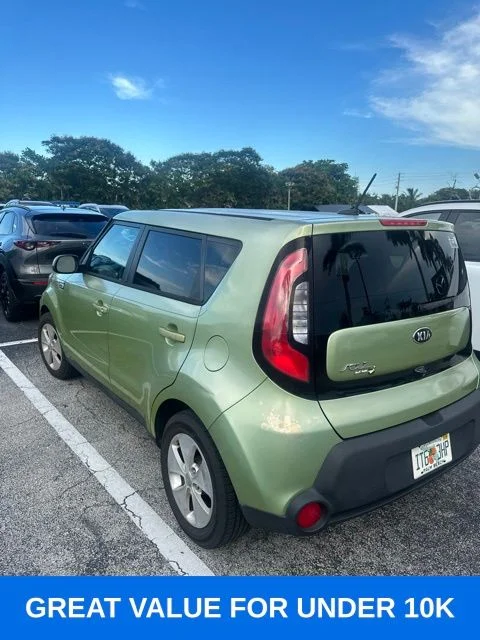 Used 2015 Green Kia Base image 2