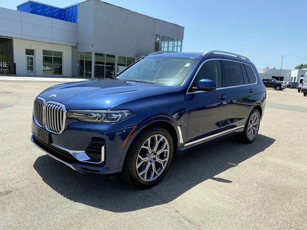 Used 2021 Phytonic Blue Metallic BMW xDrive40i image 10