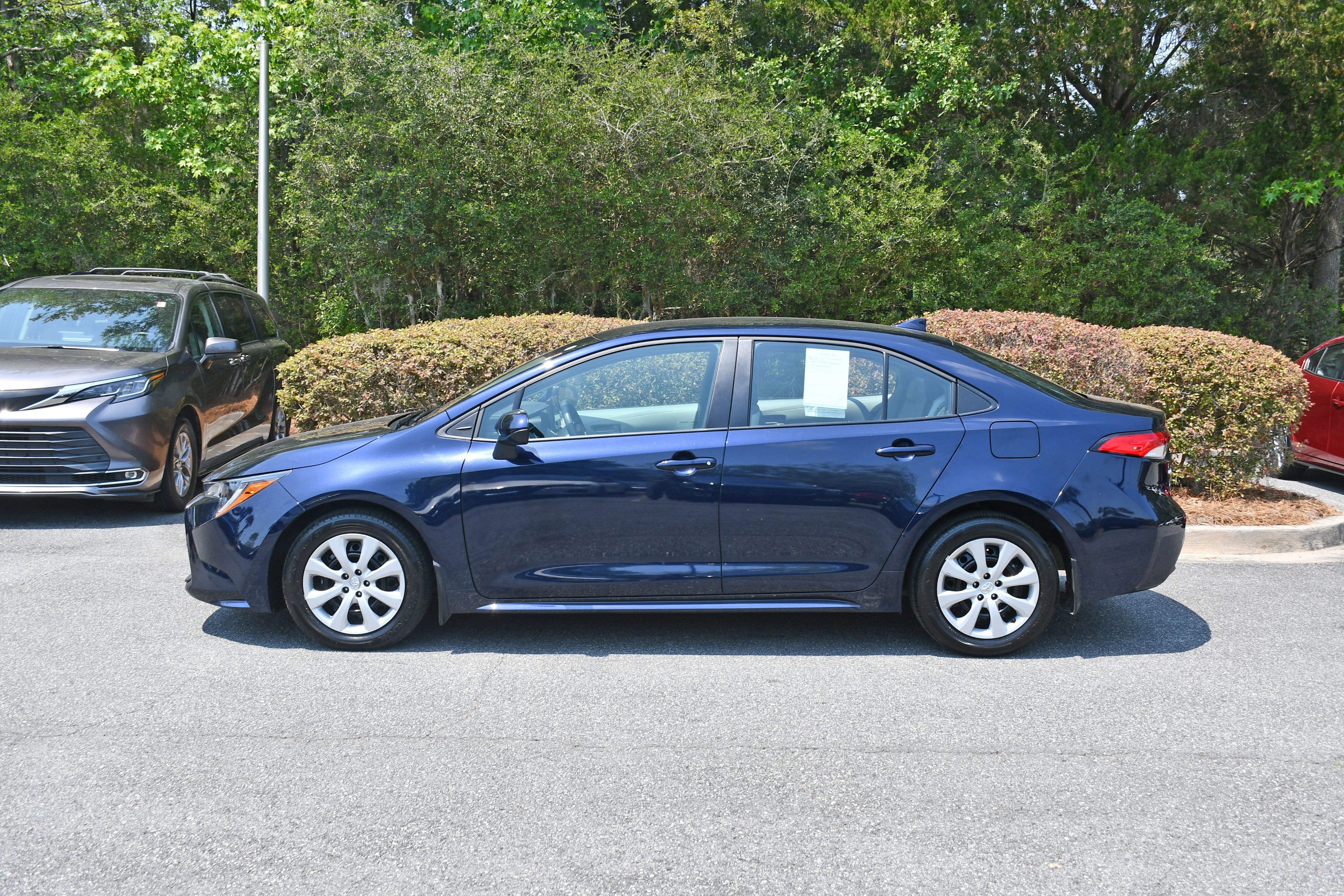 Used 2025  Toyota LE image 2