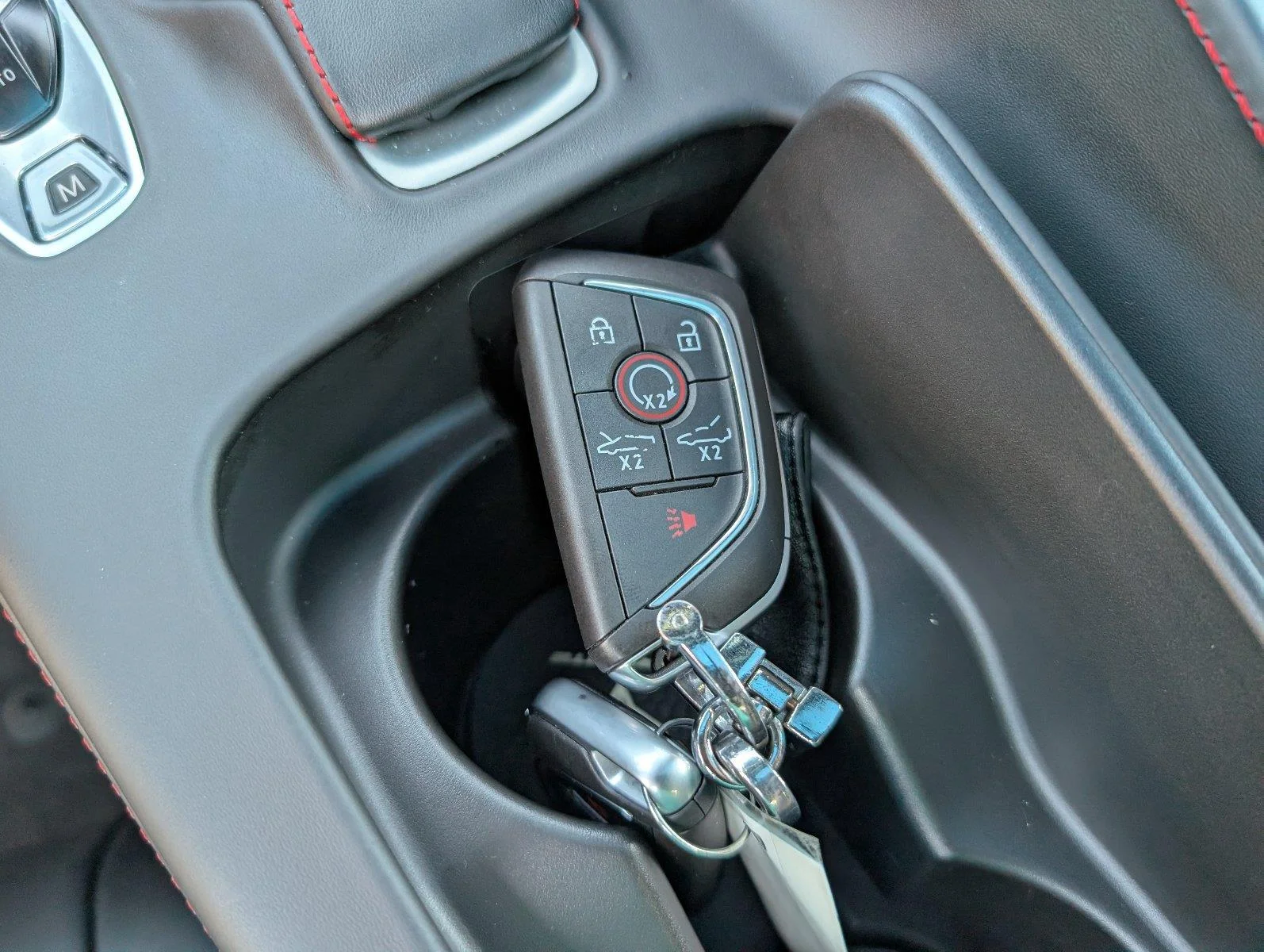 Used 2020 BLACK Chevrolet 3LT image 28