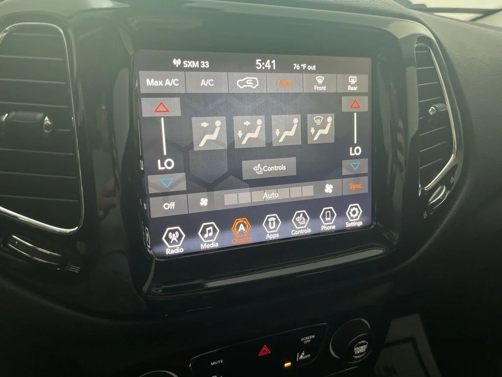 Used 2021 Silver Jeep Limited image 20