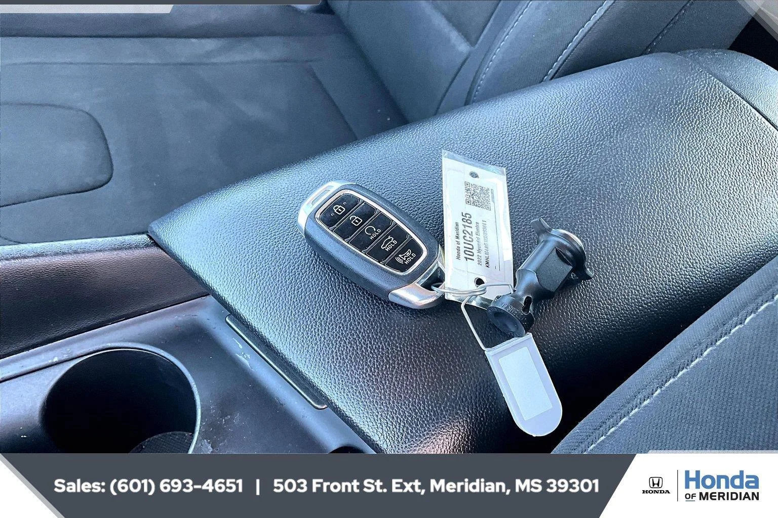 Used 2022 Fluid Metal Hyundai SEL image 9