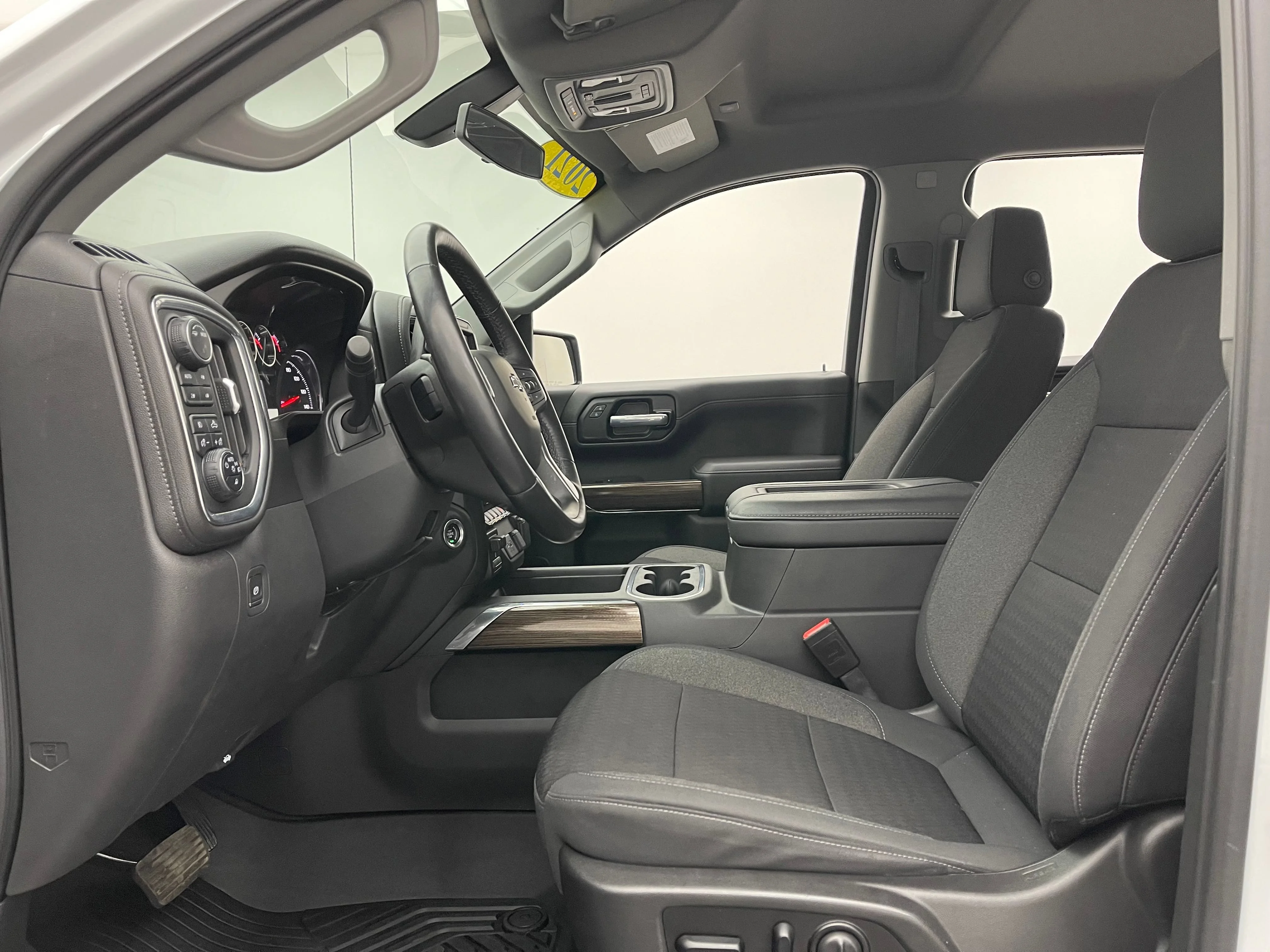 Used 2021 SUMMIT WHITE Chevrolet LT Trail Boss image 16