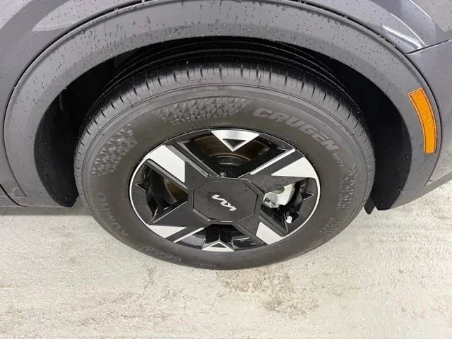 Used 2026 Gray Kia LX image 4