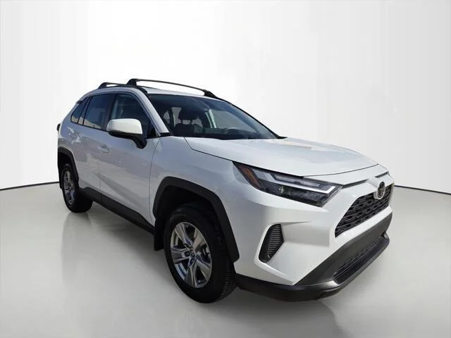 Used 2024 Ice Cap Toyota XLE image 7