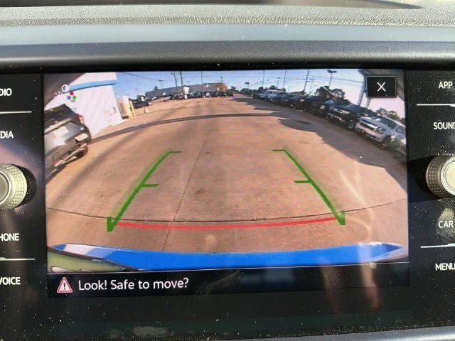 Certified Used 2022  Volkswagen 1.5T SE image 19