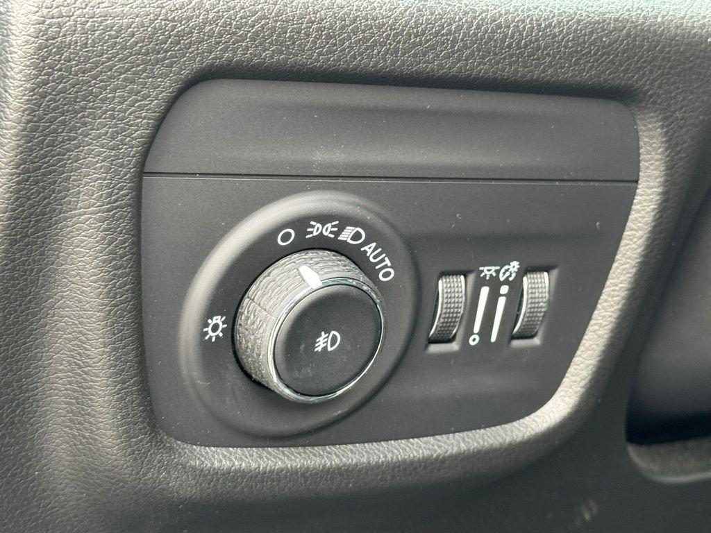 Used 2022 Gray Jeep Overland image 23