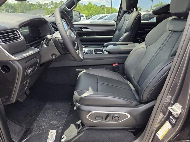 New 2026 Baltic-Gray Metallic Clear-Coat Exterior Paint Jeep Grand Wagoneer image 2