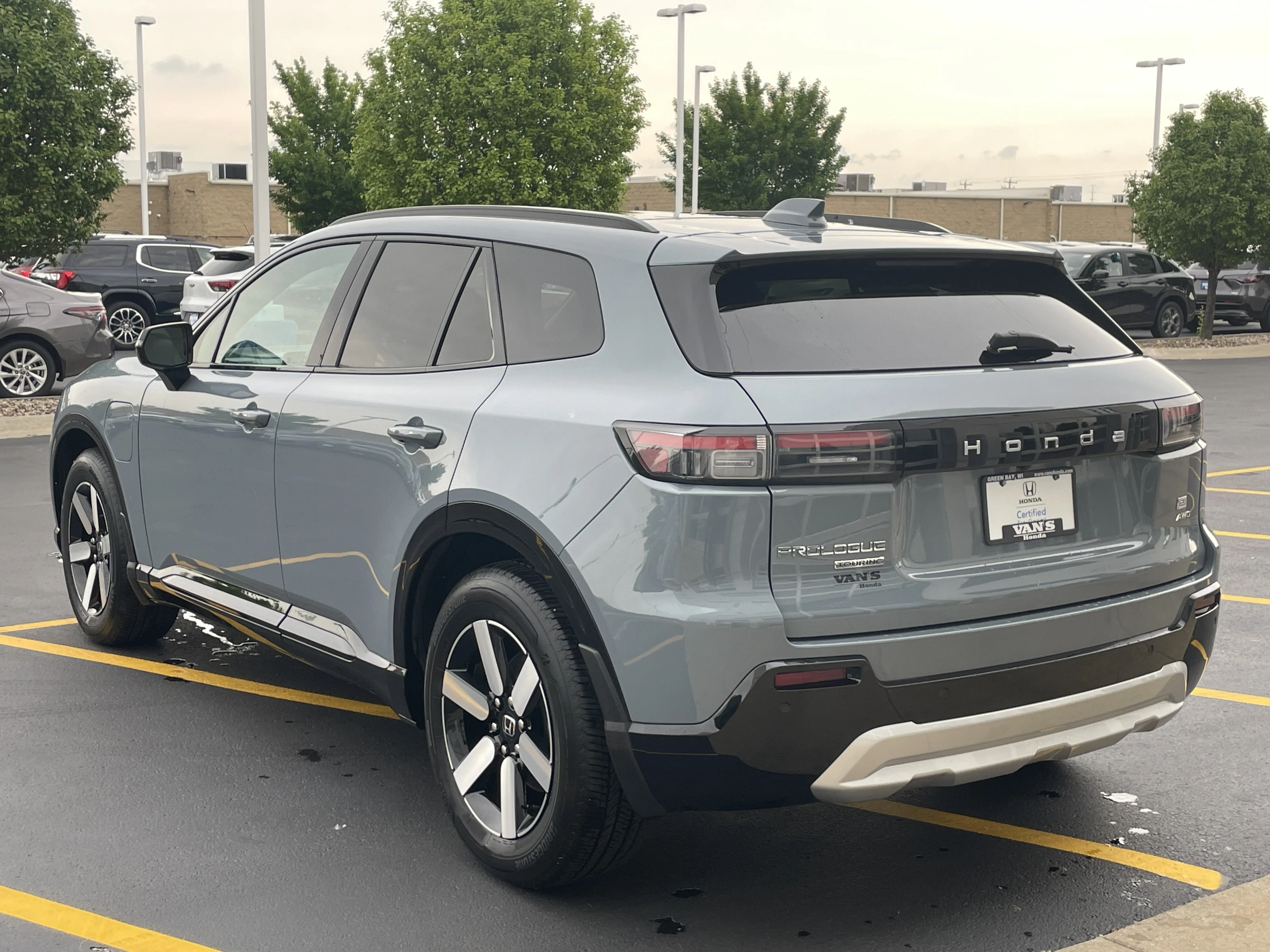 Certified Used 2024 Gray Pearl Honda Touring image 14