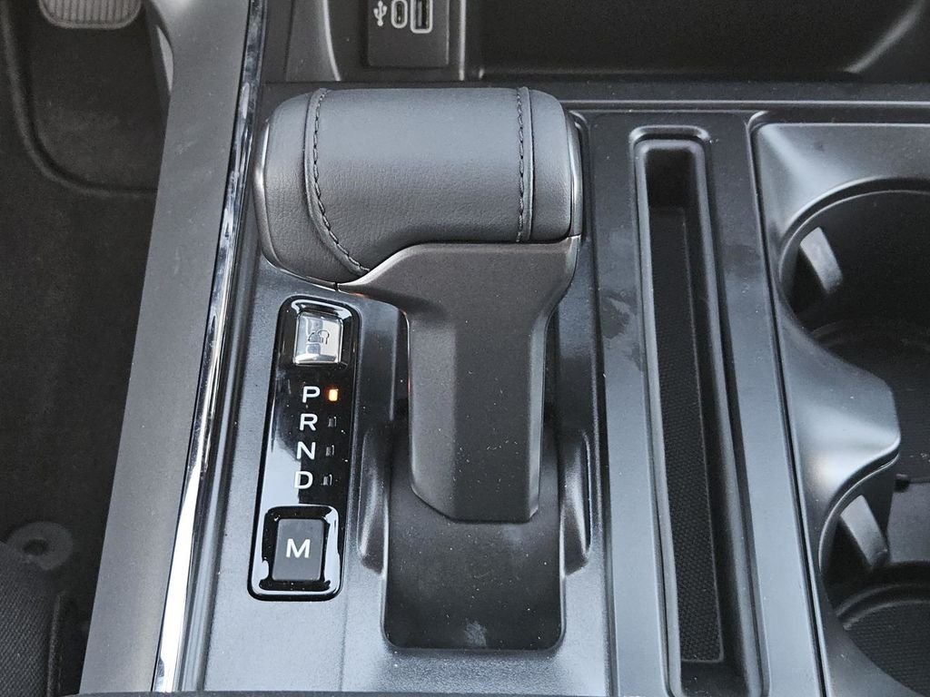 New 2026 Carbonized Gray Metallic Ford XLT image 28