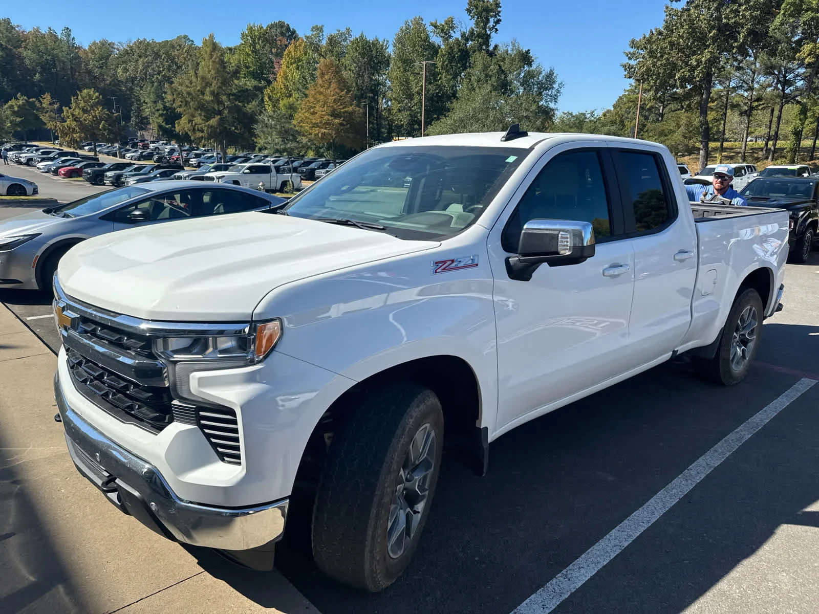 Used 2025 Chevrolet Silverado 1500 LT with VIN 1GCRKDED4SZ314124 for sale in Little Rock