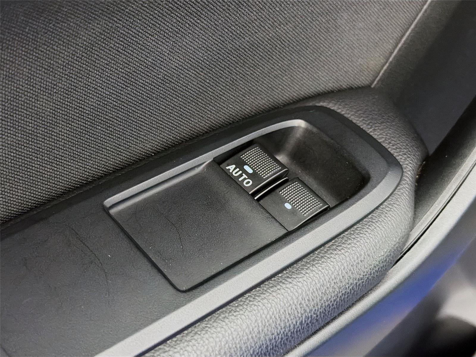 Used 2020 Lightning Blue Ford XL image 23