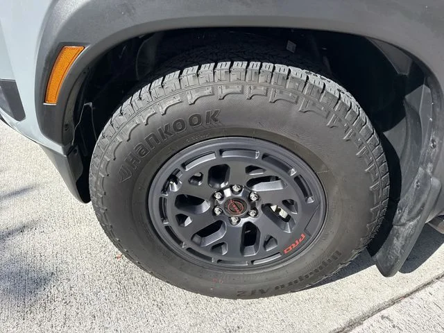 2025 Nissan Frontier PRO-X - Photo 10