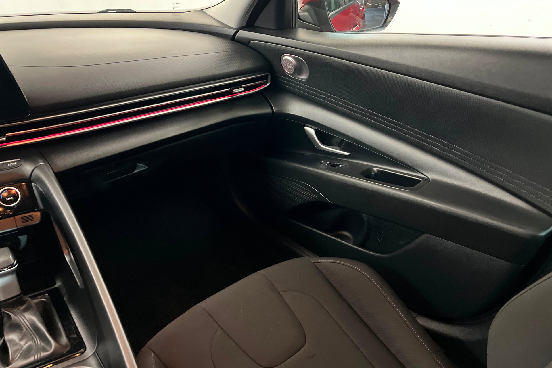 Used 2024 Ultimate Red Hyundai SEL image 11