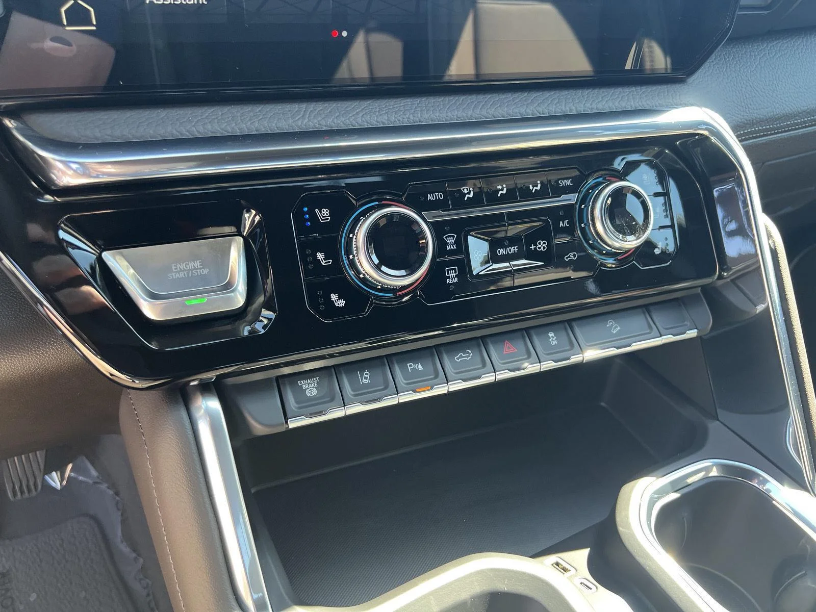 2026 GMC Sierra 3500HD Denali - Photo 25