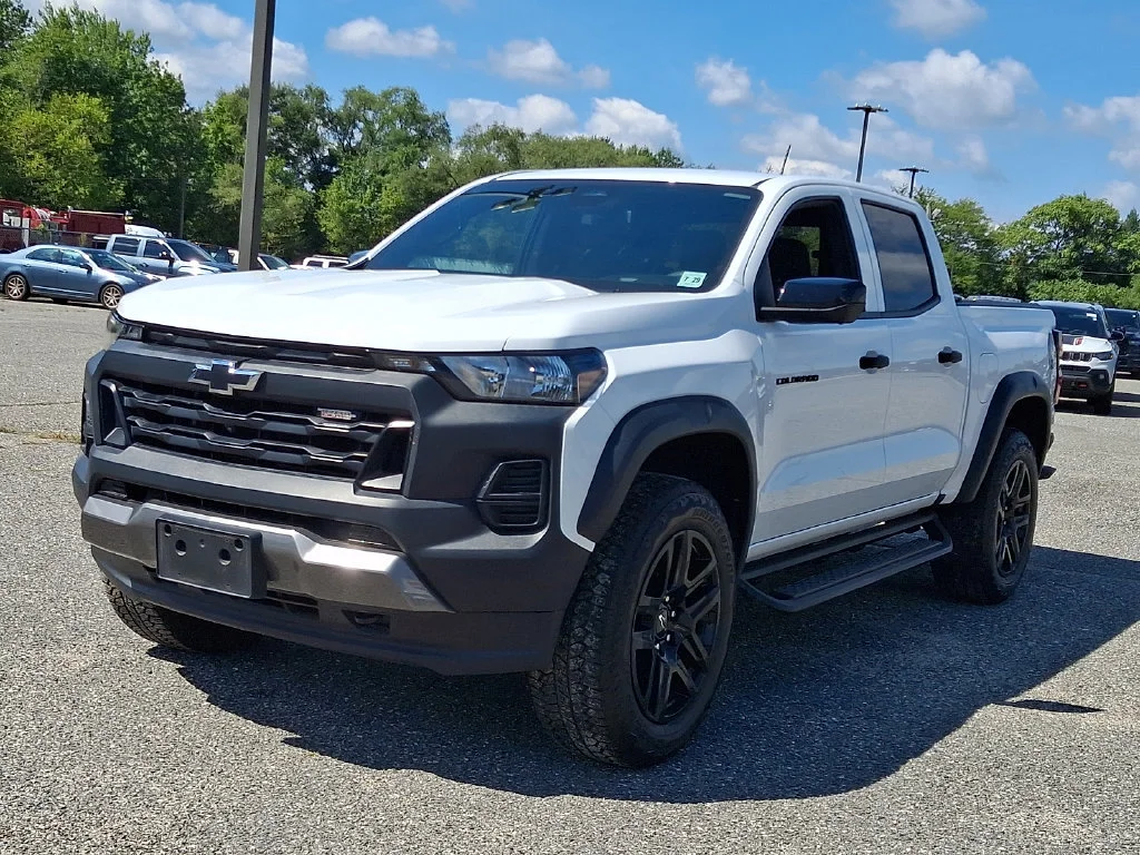 Used 2024 Summit White Chevrolet Trail Boss image 5