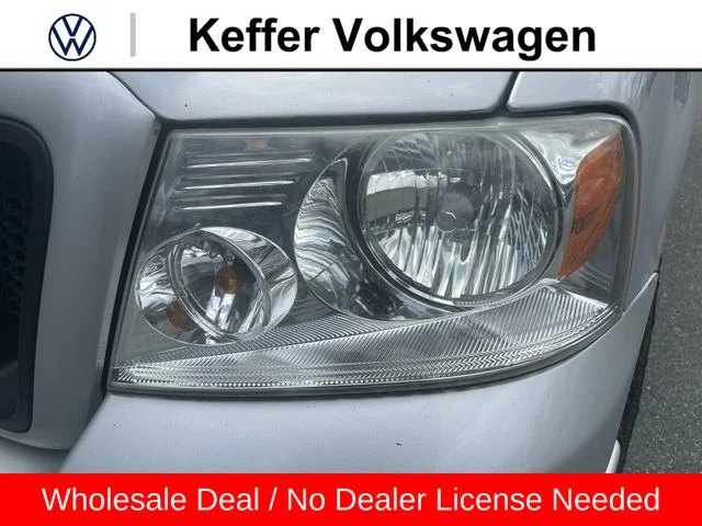 Used 2007  Ford XL image 9