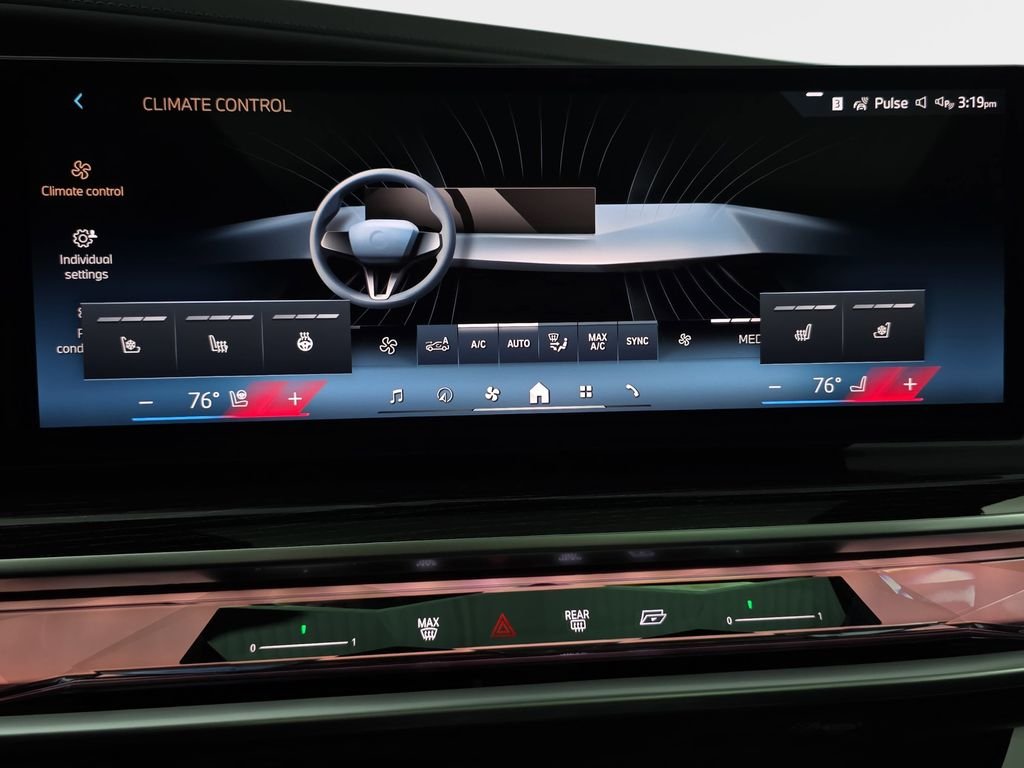 New 2026 Black Sapphire Metallic BMW 750e xDrive image 24