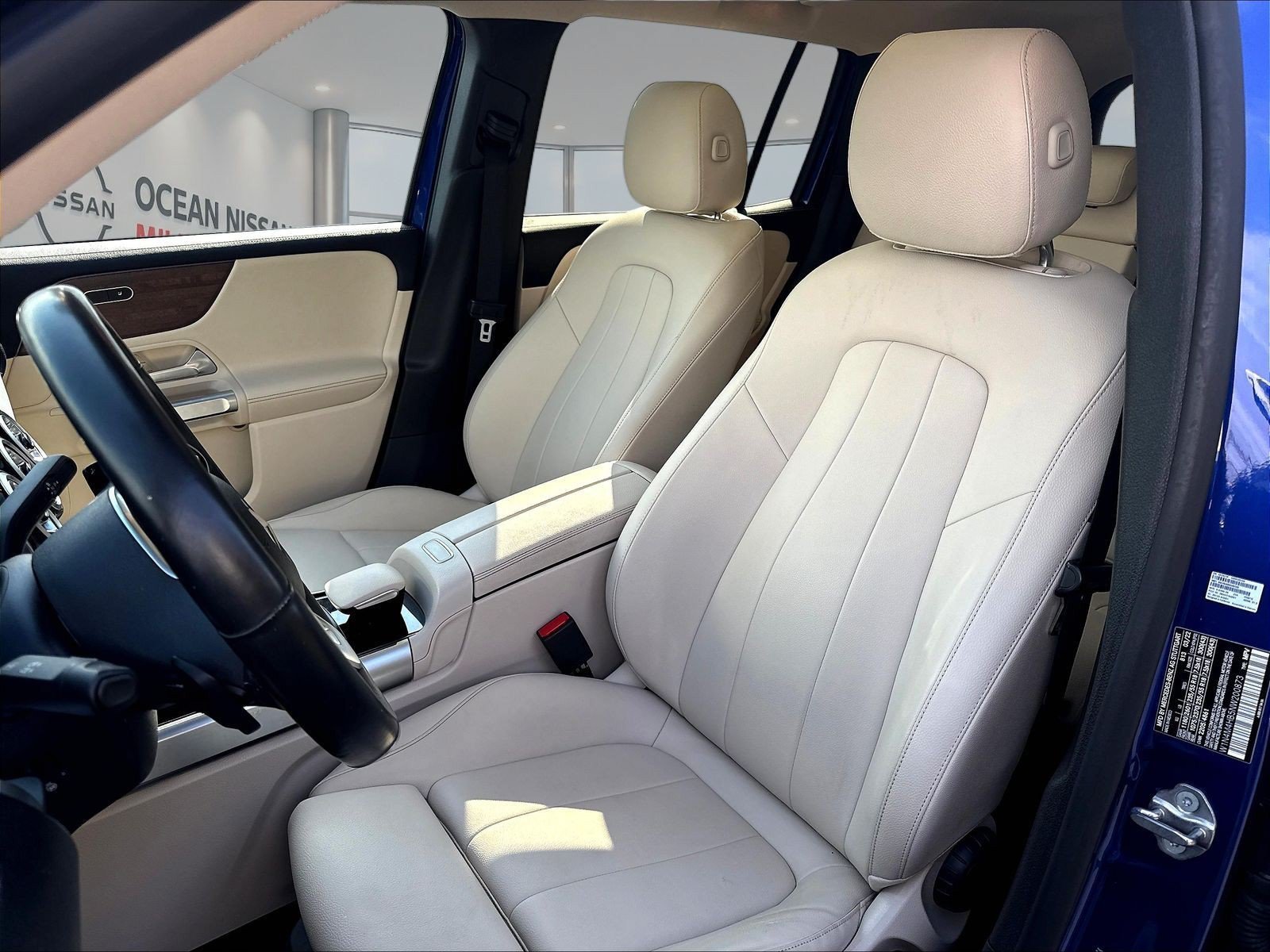 Used 2022 Galaxy Blue Metallic Mercedes-Benz GLB 250 image 23