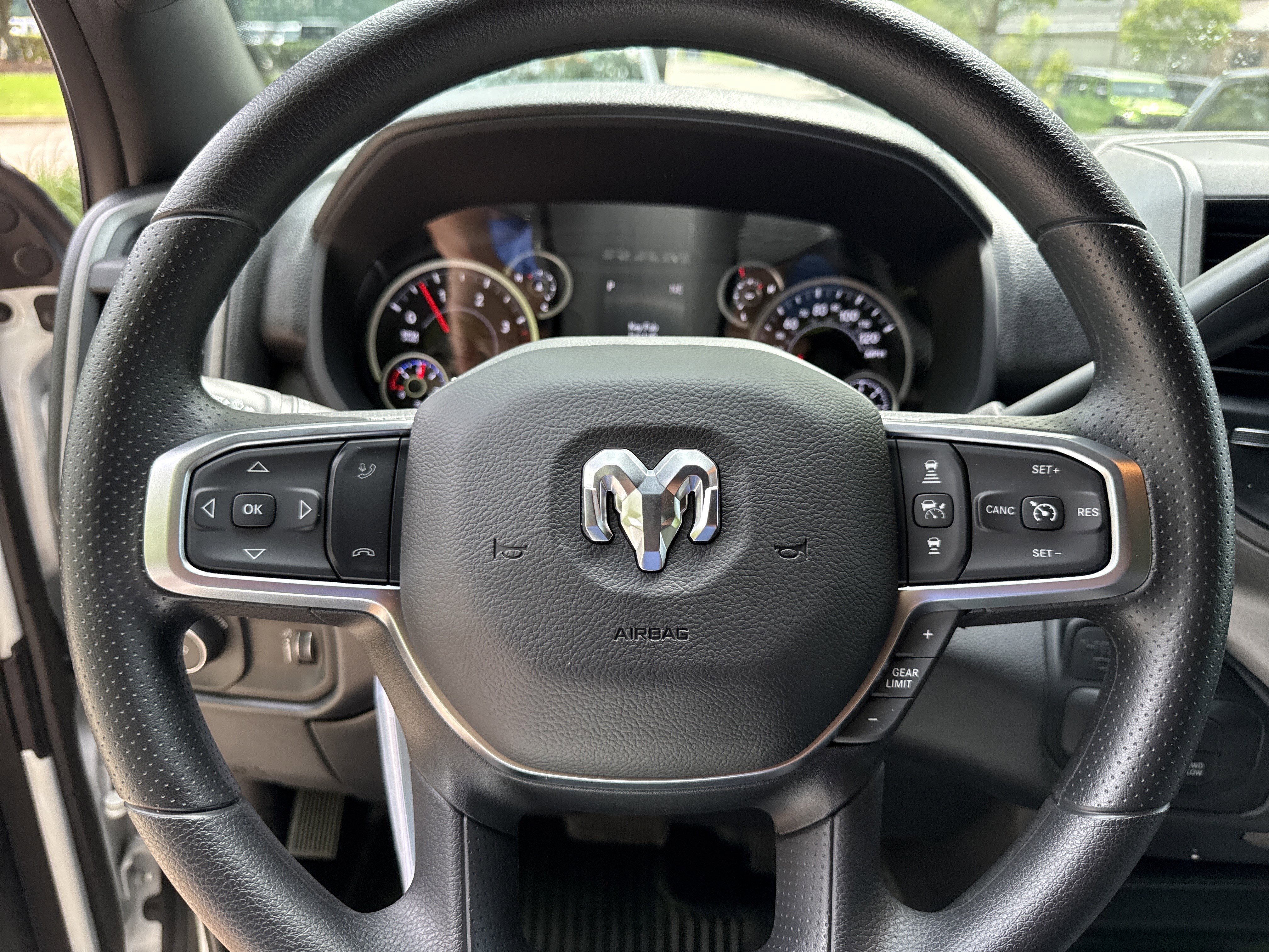 New 2026 Bright White Clearcoat RAM Tradesman image 25