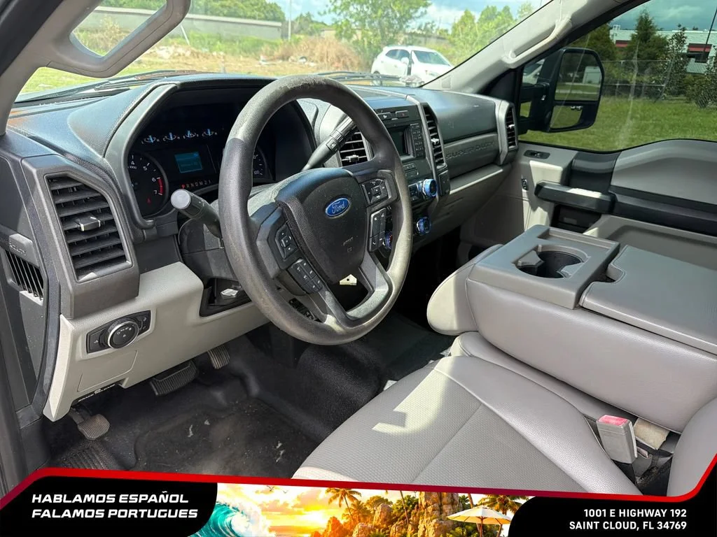 Used 2018 White Ford XL image 16