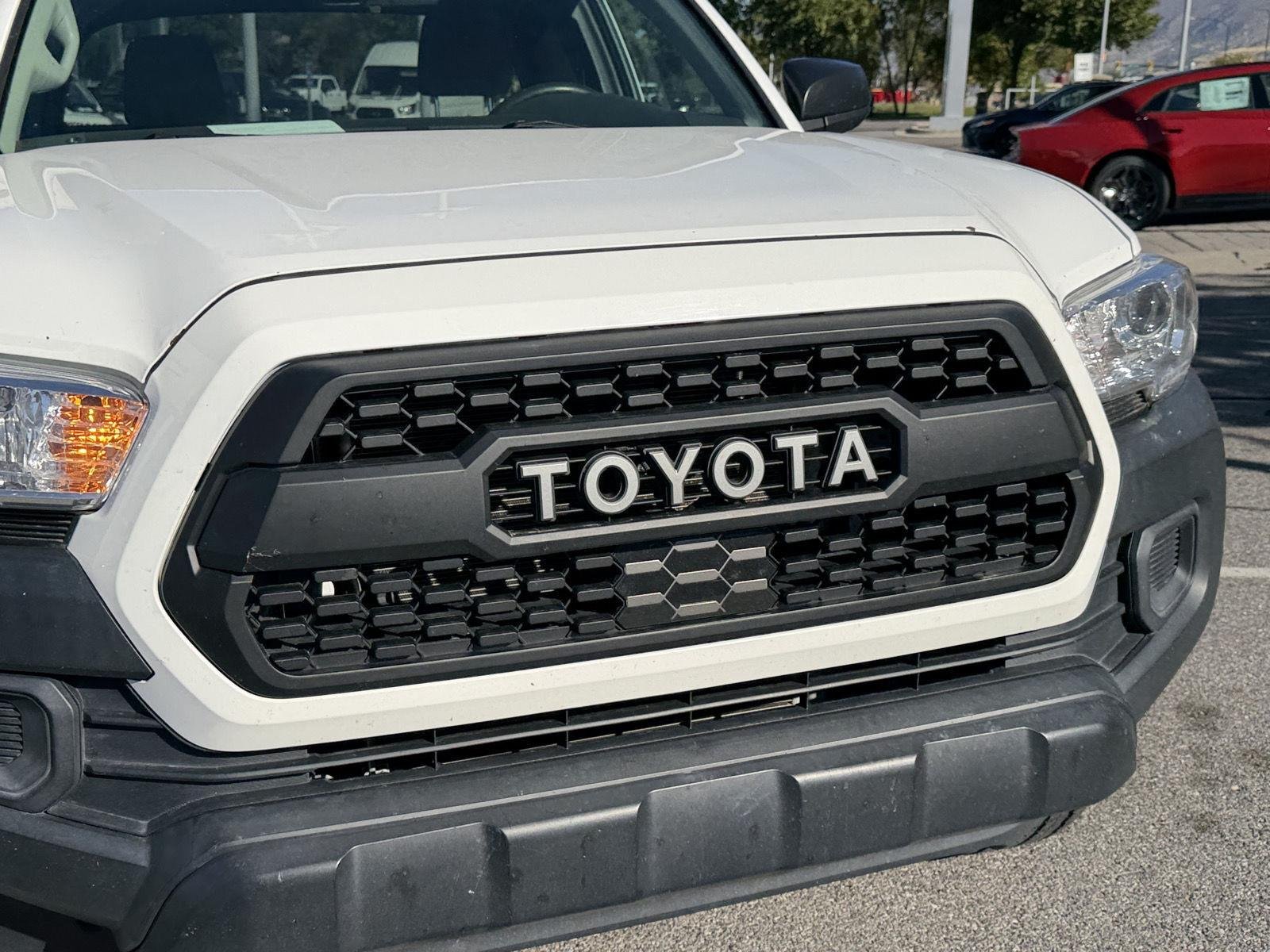 Used 2019 Super White Toyota SR image 12