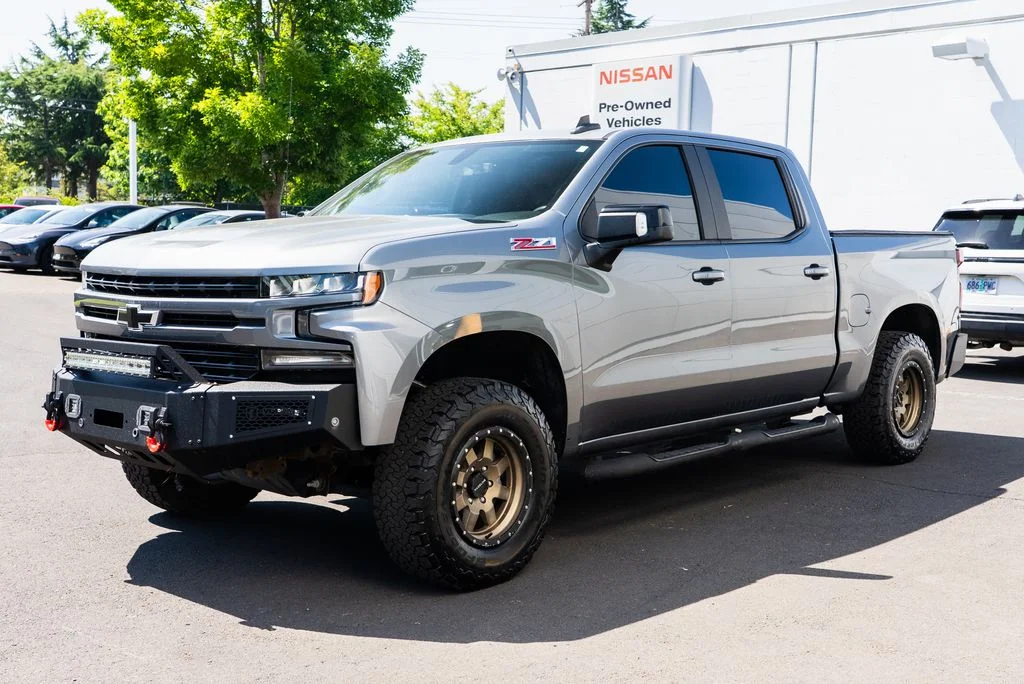 Used 2020 Gray Chevrolet RST image 3