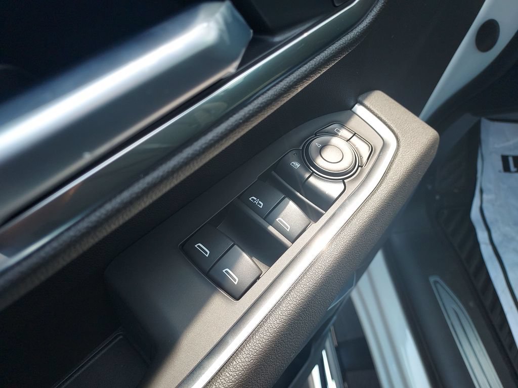 New 2026 Summit White GMC SLE image 11
