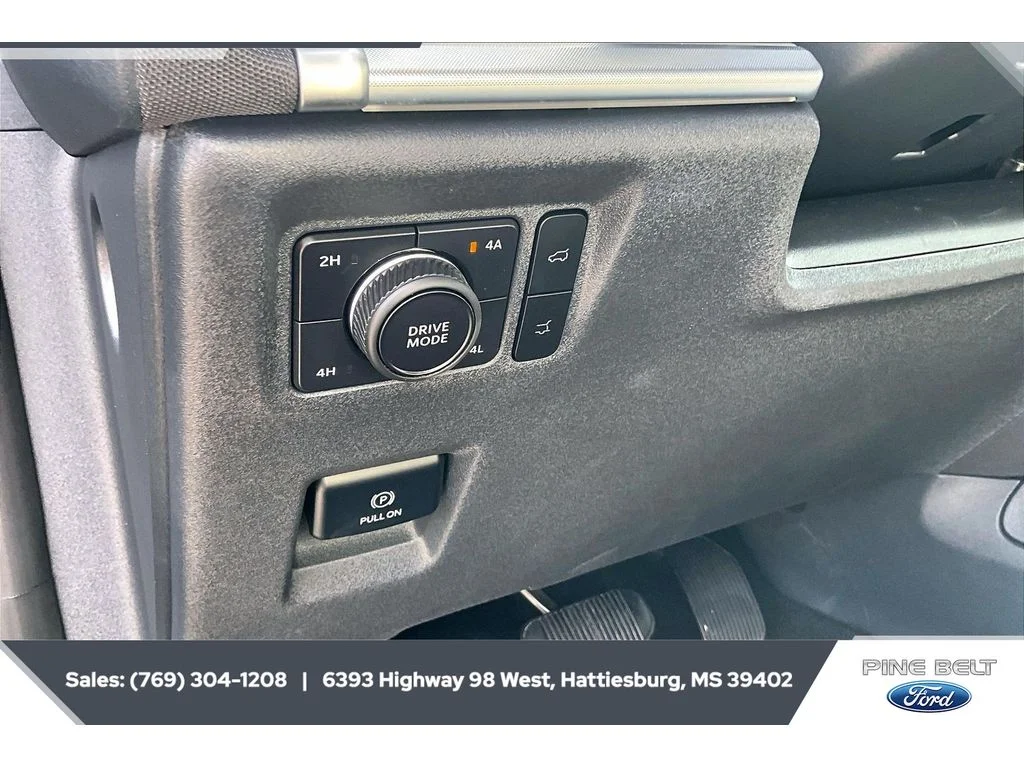 Used 2025 Agate Black Metallic Ford Platinum image 23