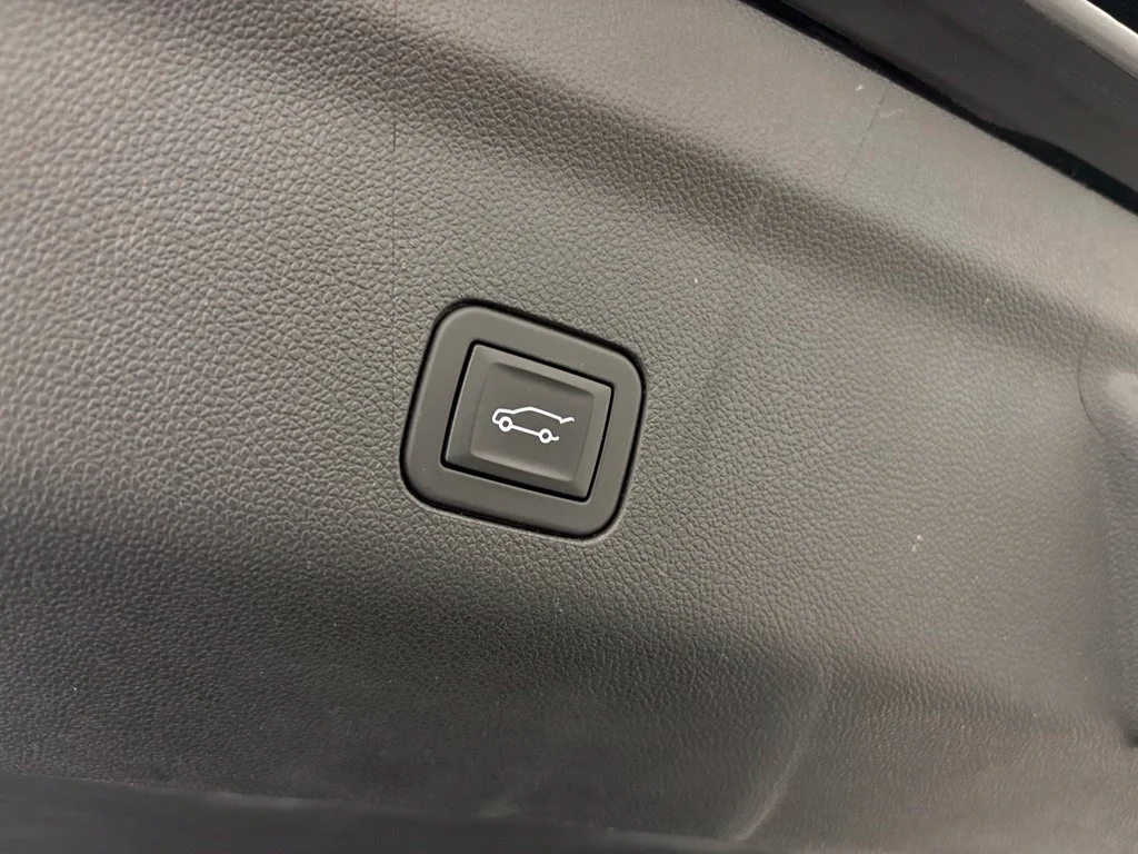 Used 2025 Black Chevrolet LT image 38