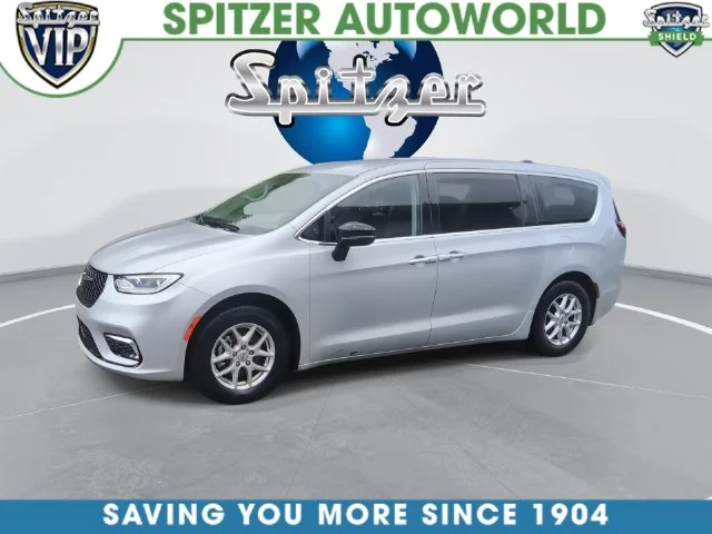 Used 2024 Silver Chrysler Touring L image 6
