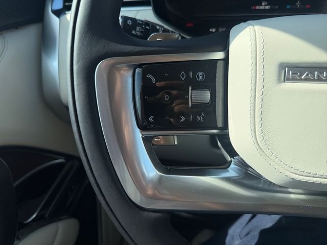 New 2026 Fuji White Land Rover SE image 22