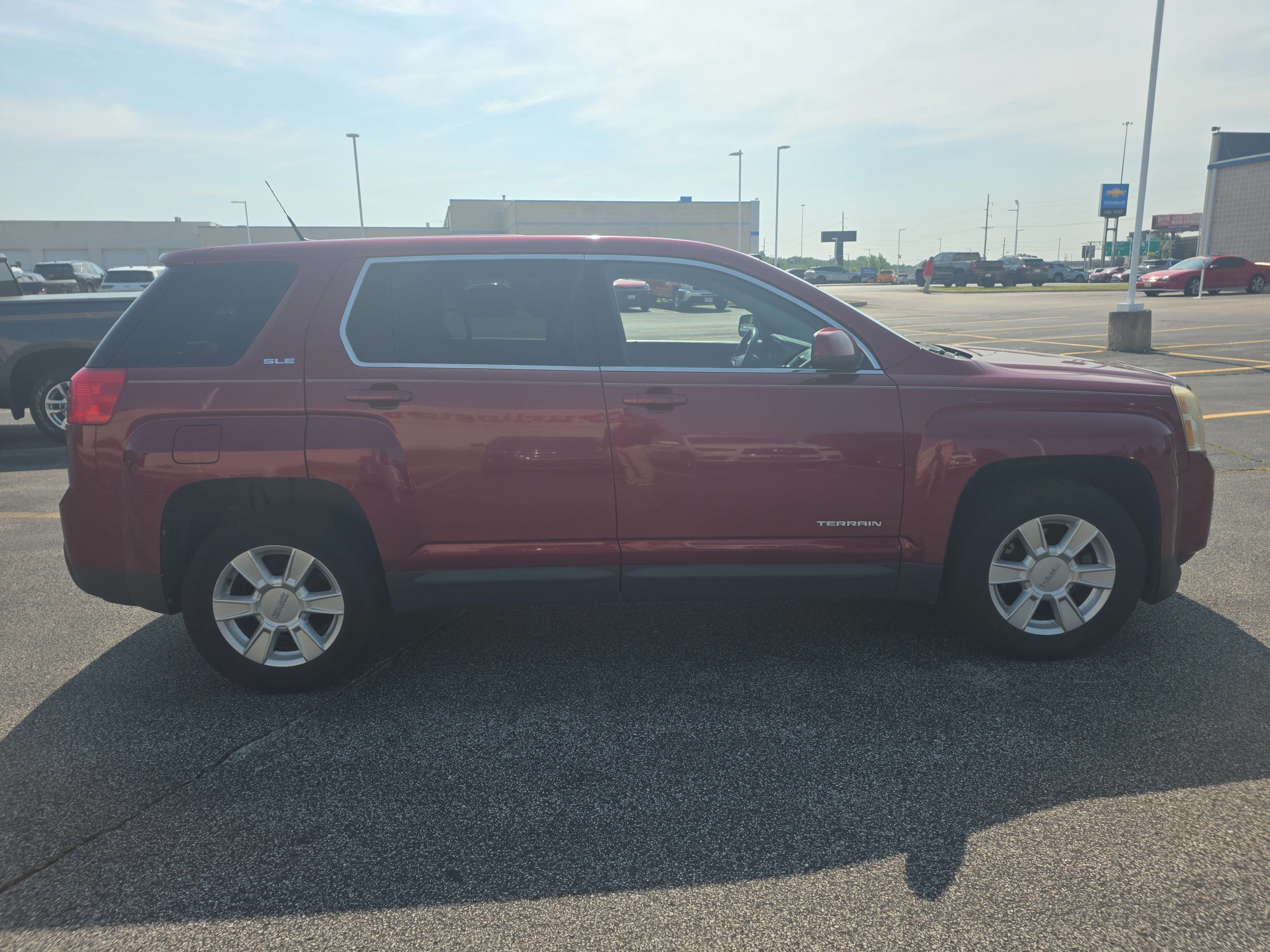Used 2011 Merlot Jewel Metallic GMC SLE-1 image 3