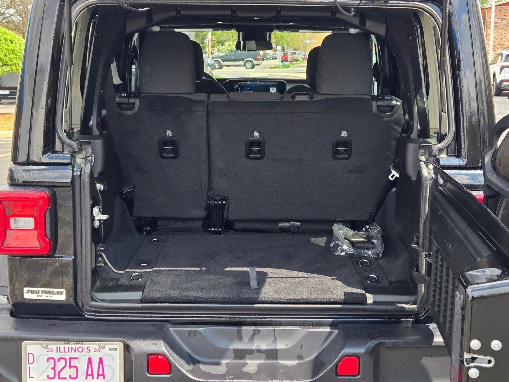 2025 Jeep Wrangler 4-Door Sahara - Photo 12