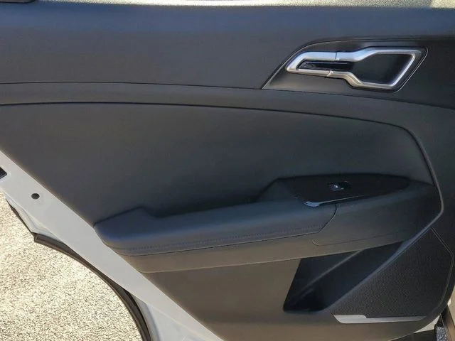 2025 Kia Sportage EX Hybrid - Photo 28