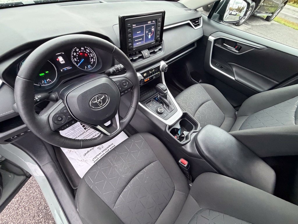 Used 2021  Toyota XLE image 13