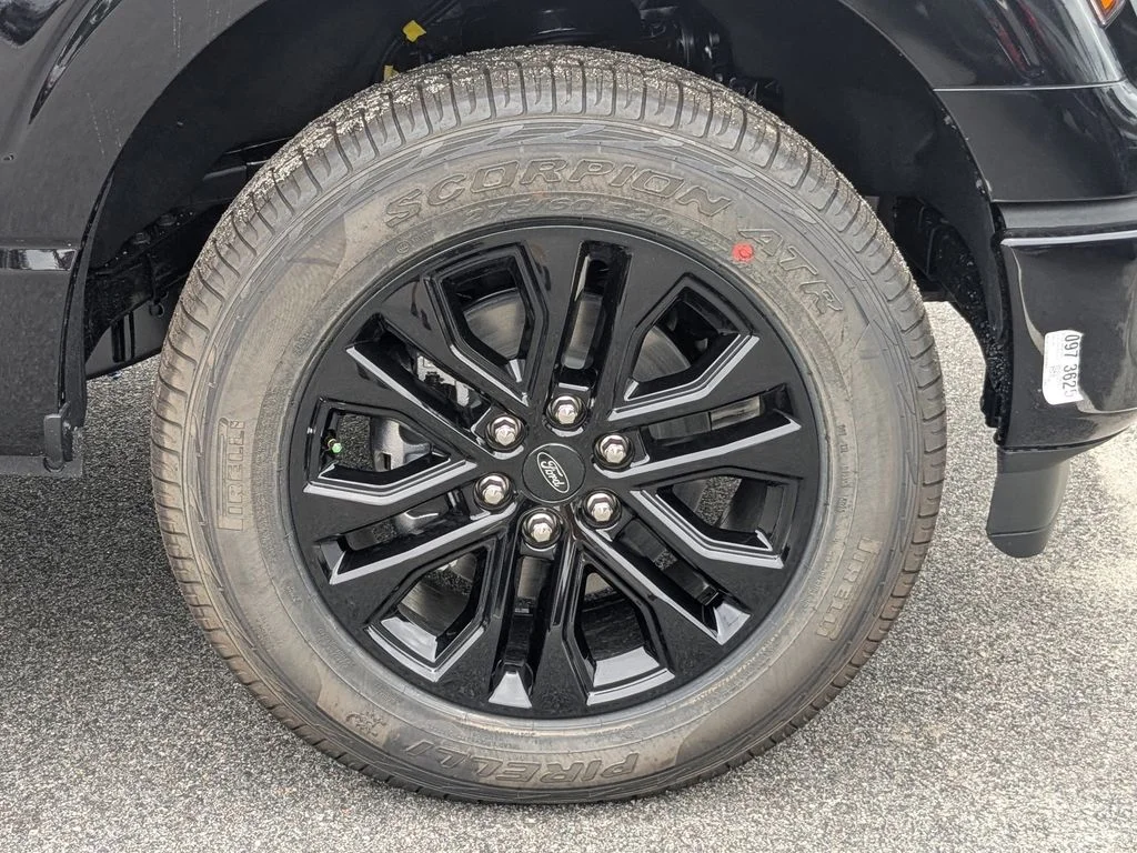 New 2026 Agate Black Metallic Ford XLT image 12