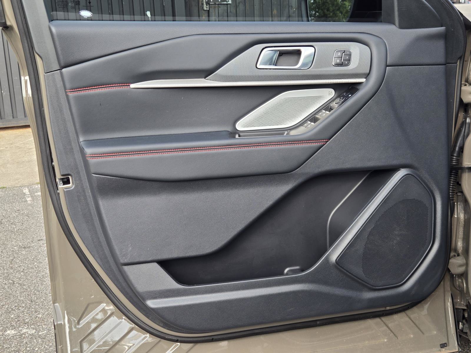 2026 Ford Explorer ST - Photo 21