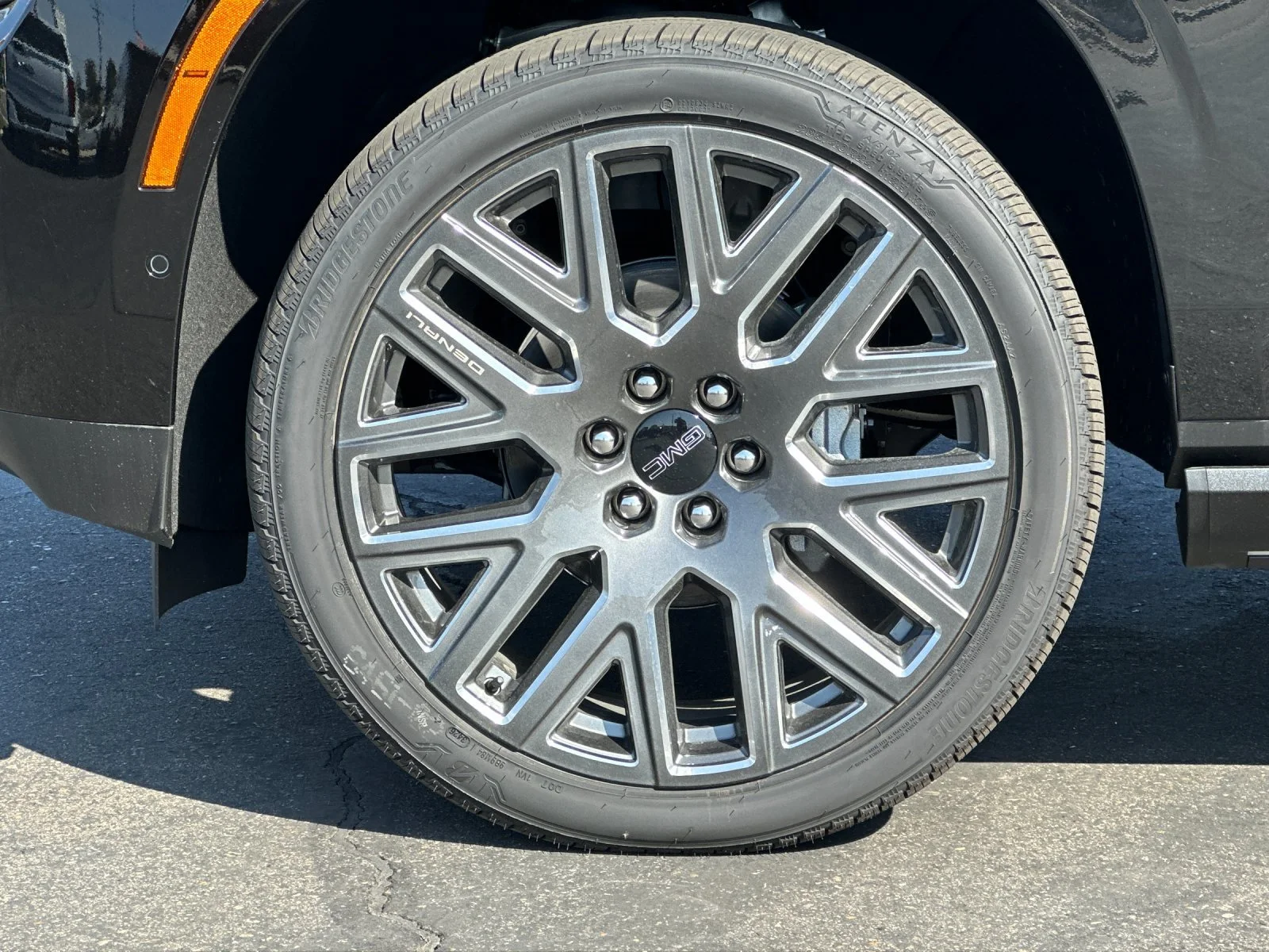 New 2027 Onyx Black GMC Denali Ultimate image 25