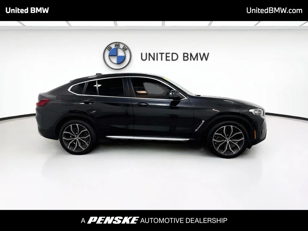 Used 2022 Dark Graphite Metallic BMW xDrive30i image 4