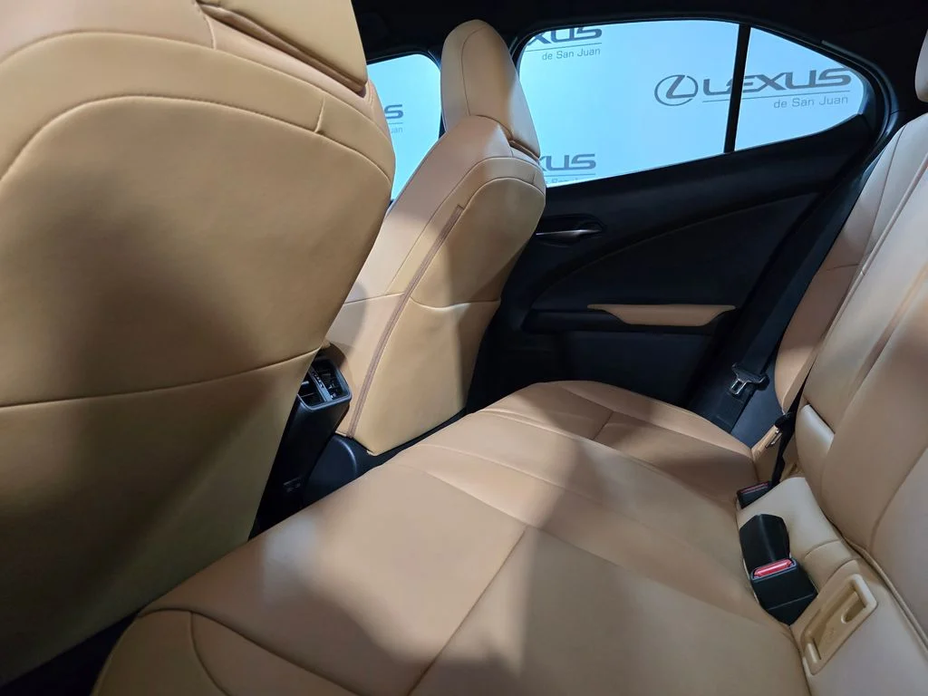 Used 2025 White Lexus 300h F SPORT Design image 26